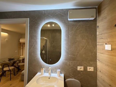 AlfieriB - Netflix-Parking-Supermarket-Centro Apartment in Bergamo