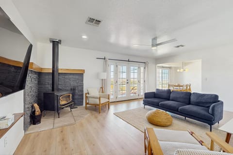 4BR Home in Joshua Tree with Private Pool and Fire Pit House in Joshua Tree