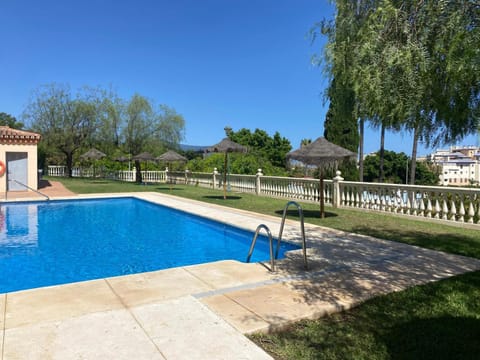 Garden, Swimming pool