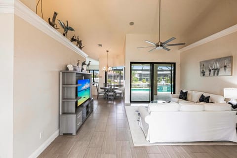 Neptunes Realm House in Marco Island
