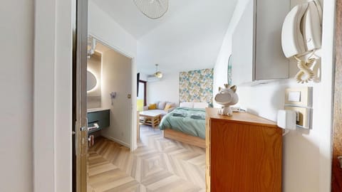 Living room, Bedroom
