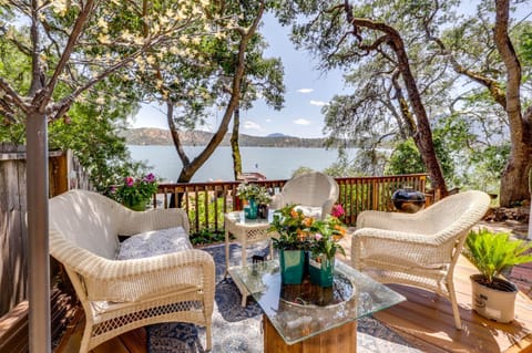 Clear Lake Getaway with Dock Access and Shared Yard! Apartment in Lucerne