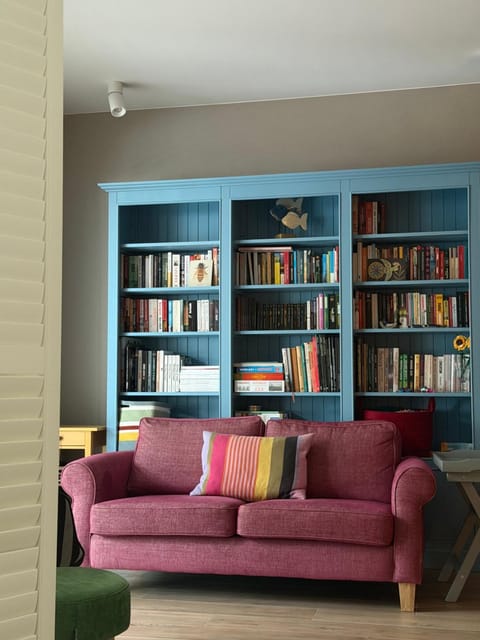 Library, Seating area