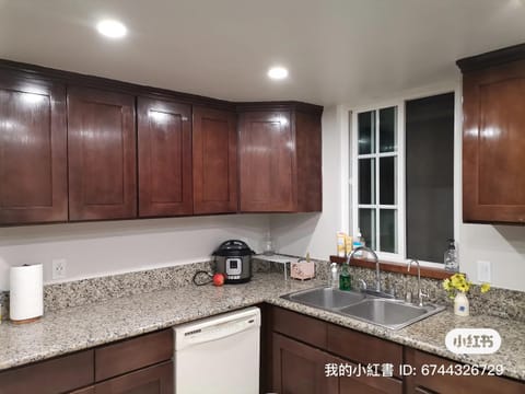 1 bedroom in a quiet neighborhood near the main street - Room B Vacation rental in Rowland Heights