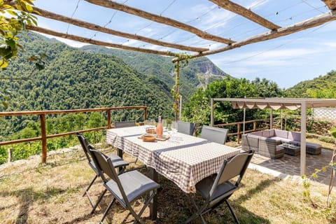 Patio, Natural landscape, Garden, Garden, View (from property/room), Balcony/Terrace, Garden view, Mountain view