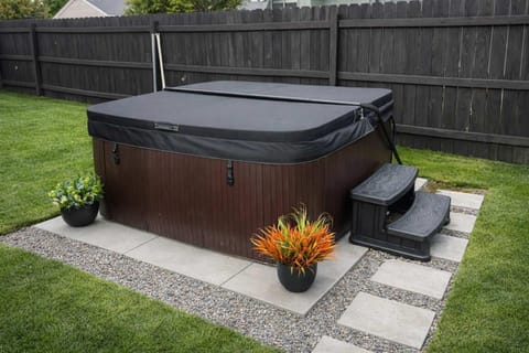 Day, Garden, Hot Tub