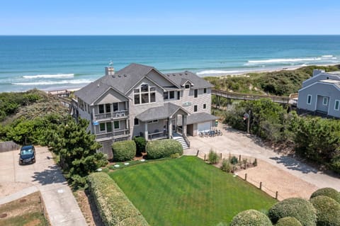 Dutch Treat House in Corolla