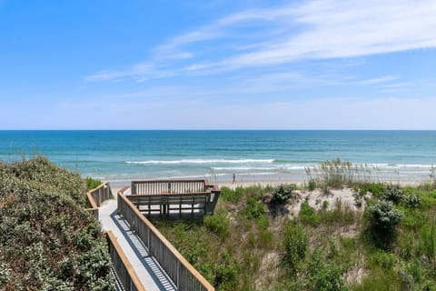 Dutch Treat House in Corolla