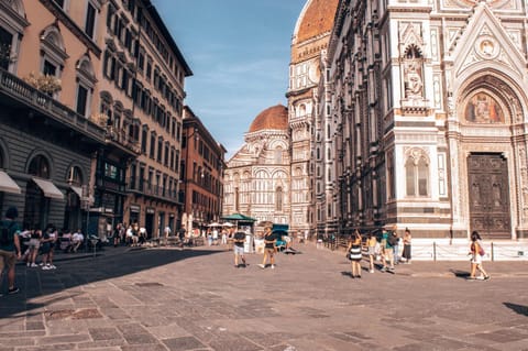 Fratti Central Beach Rooms Bed and Breakfast in Viareggio