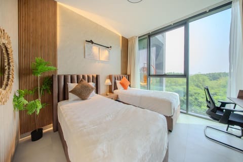 2BR Home - Aljada's Amazing Green Views - Sleeps 6 Apartment in Al Sharjah