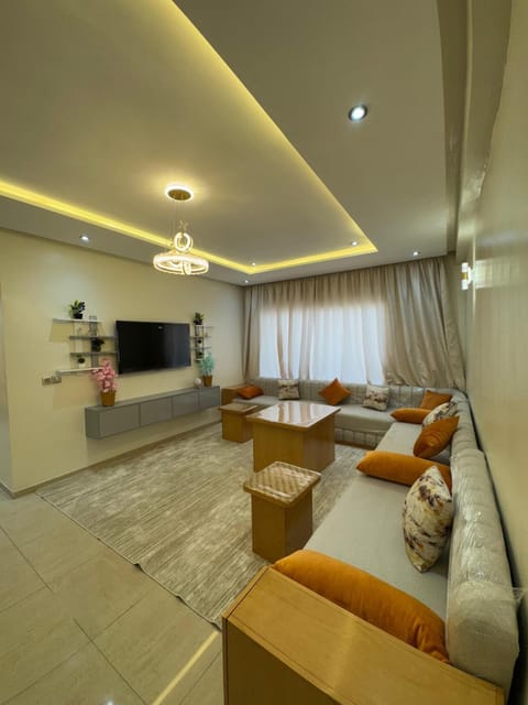 Communal lounge/ TV room, TV and multimedia, Living room, Seating area