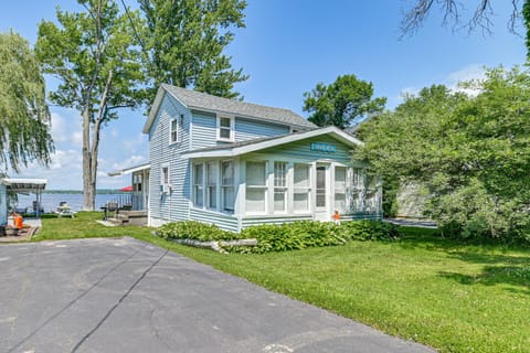 Private Dock Lakefront Gem on Saratoga Lake House in Saratoga Lake