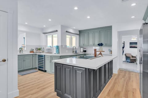 Waters Edge Estate House in Lake Conroe