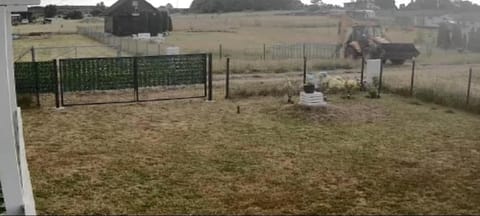 ogrodzone miejsce na kamper, przyczepę kempingową, postój Wohnwagen Rewal Campground/
RV Resort in West Pomeranian Voivodeship, Poland