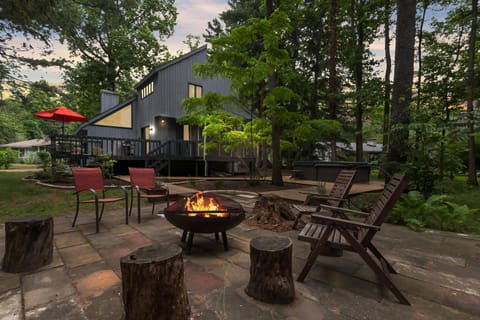 La Maison du Lac House in Sawyer