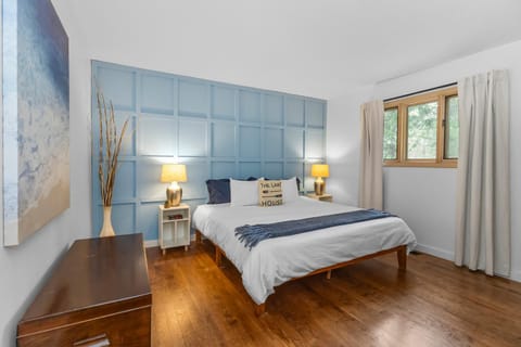 La Maison du Lac House in Sawyer