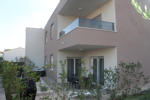 Property building, Garden view