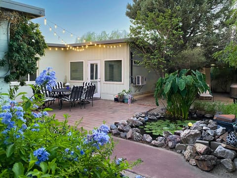 Property building, Restaurant/places to eat