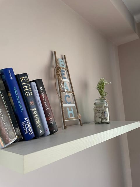 Living room, Decorative detail