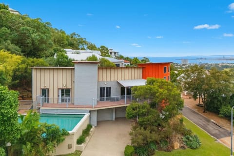 Property building, Natural landscape, Garden, Garden view, Pool view, Sea view