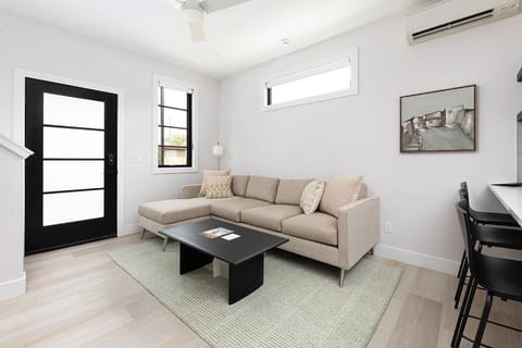 Hamilton Place Hotel in Traverse City