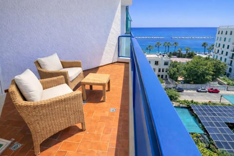 Balcony/Terrace, Sea view, sunbed