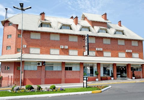 Property building, Facade/entrance, Day, Other, On site