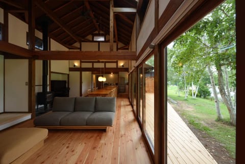 Day, Living room