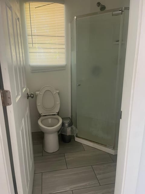 three bedroom near uvic House in Victoria