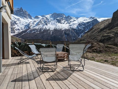 Chazelet - Avec terrasse et jardin Apartment in La Grave