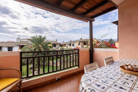 View (from property/room), Balcony/Terrace, Seating area, Dining area, Garden view