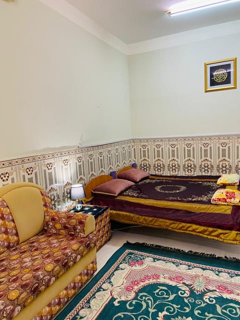 Bed, Living room, Photo of the whole room
