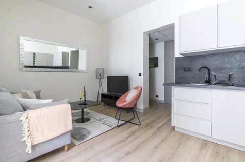 Kitchen or kitchenette, Living room, Seating area