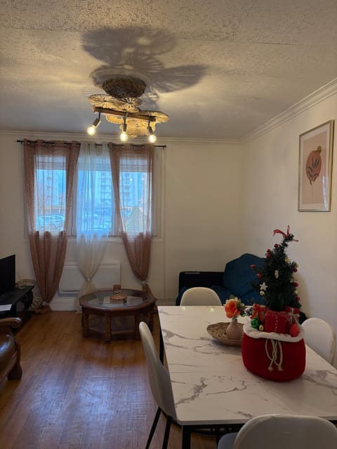 Appartement rez de chaussée coup de cœur Confort et charme Parking gratuit Apartment in Auvergne-Rhône-Alpes