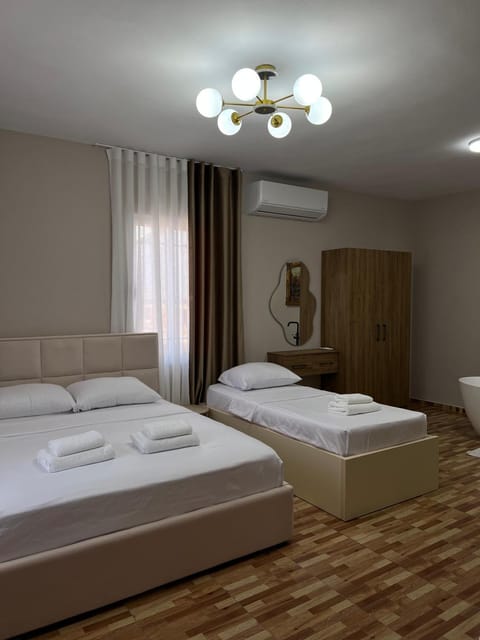 Bed, Hot Tub, Bedroom, wardrobe, air conditioner, air conditioner