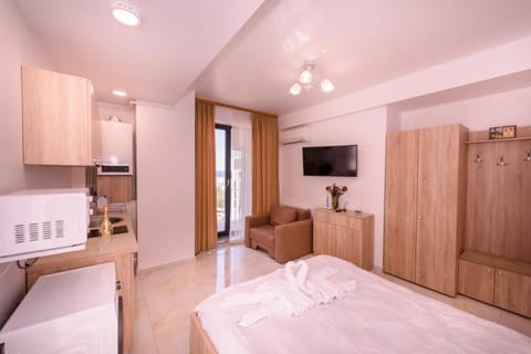 TV and multimedia, Kitchen or kitchenette