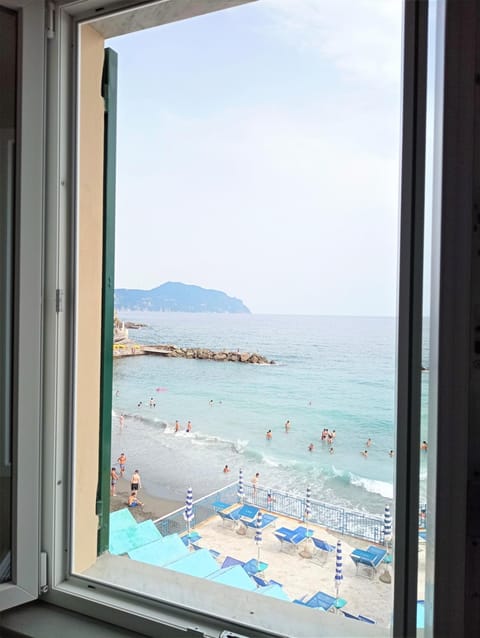 Due Finestre Sul Mare Apartment in Bogliasco