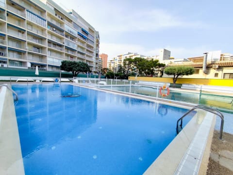 Property building, Pool view, Swimming pool