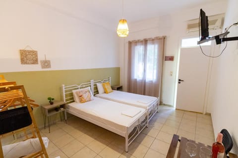 42 Herakleous Rooms Apartment in Euboea