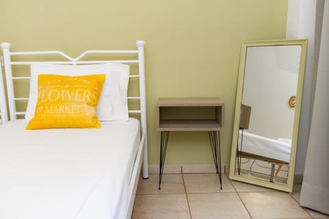 42 Herakleous Rooms Apartment in Euboea