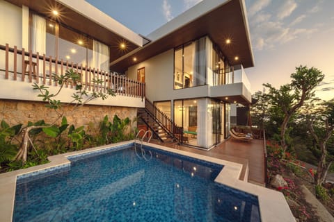Balcony/Terrace, Pool view