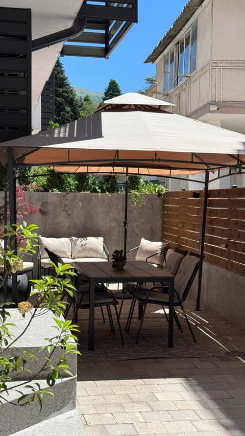 Day, Garden, View (from property/room), Balcony/Terrace, Dining area