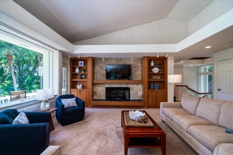 2710 Gnarled Pine House in Seabrook Island