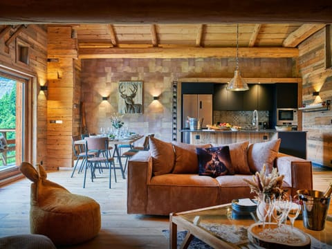 Winter, Kitchen or kitchenette, Living room, Seating area, Dining area