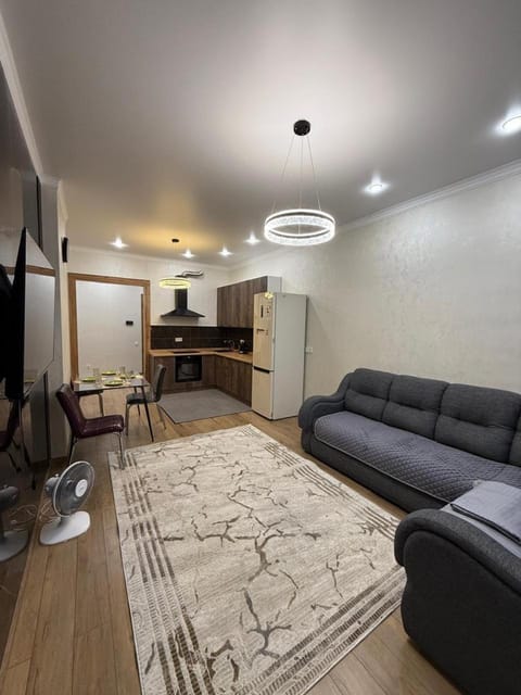 TV and multimedia, Kitchen or kitchenette, Living room