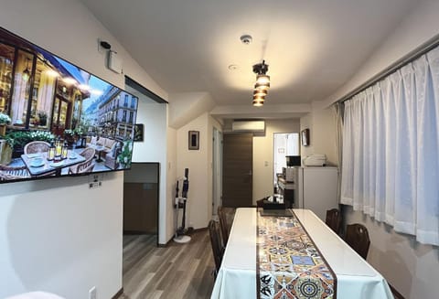 TV and multimedia, Kitchen or kitchenette, Living room, Dining area