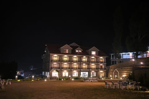 Property building, Night, Landmark view