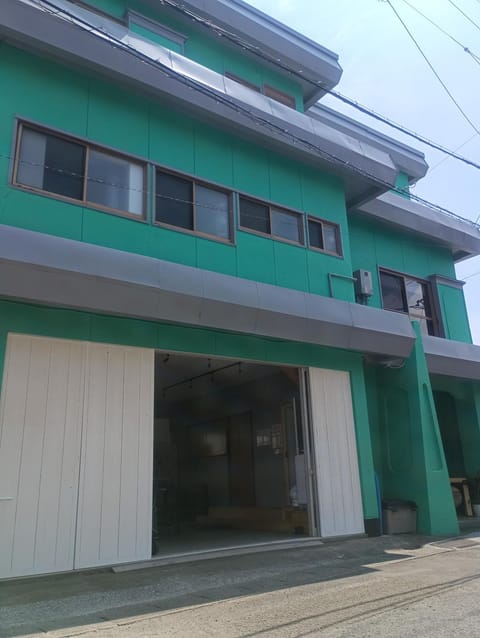 Property building, Day
