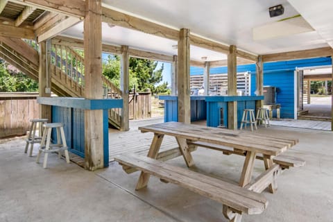 Pelican Breeze House in Corolla