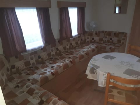 Bungalow charmant à Clohars-Carnoët - 38 m² avec piscine House in Clohars-Carnoët